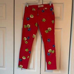 Girl’s spring/summer Hollister floral leggings.